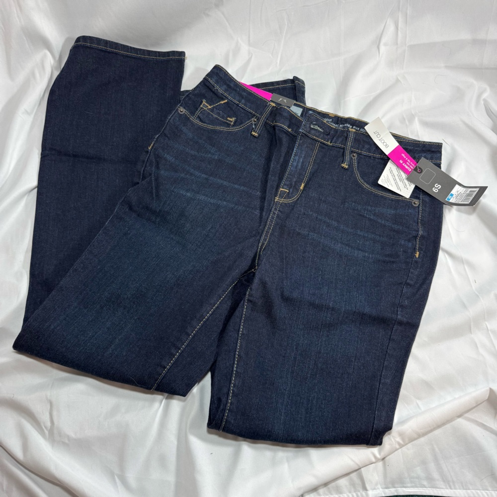 Curvy Fit Mid Rise Bootcut Jeans